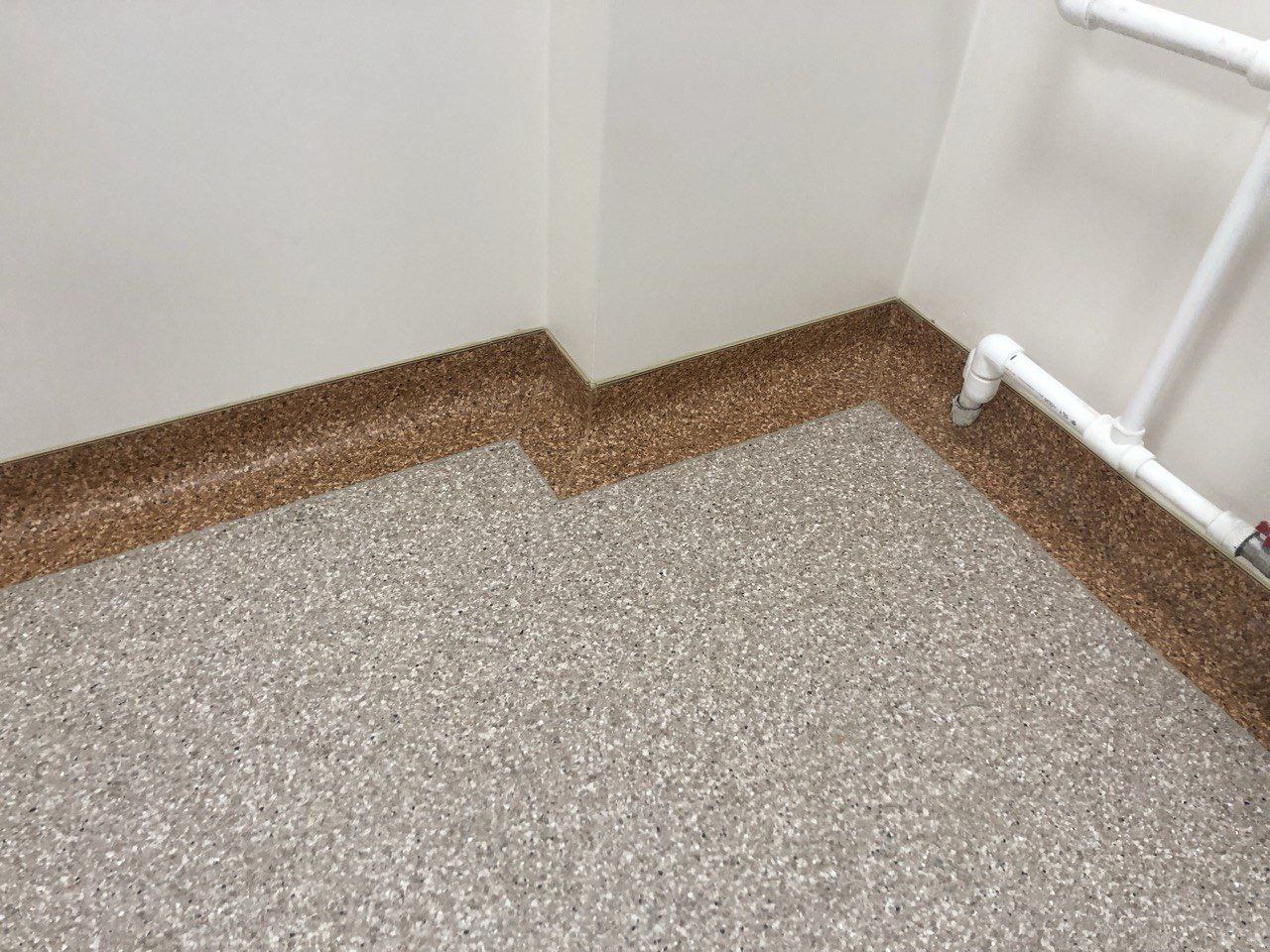 Укладка коммерческого  линолеума POLMASTER78